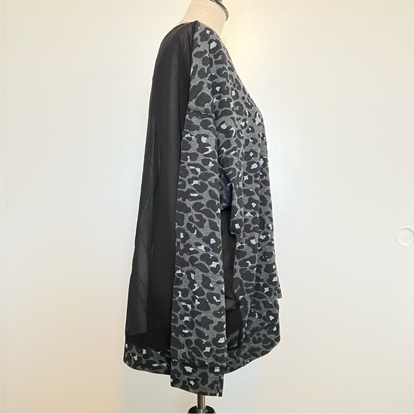 NWT seven7 grey leopard print with mesh back top - Picture 10 of 10